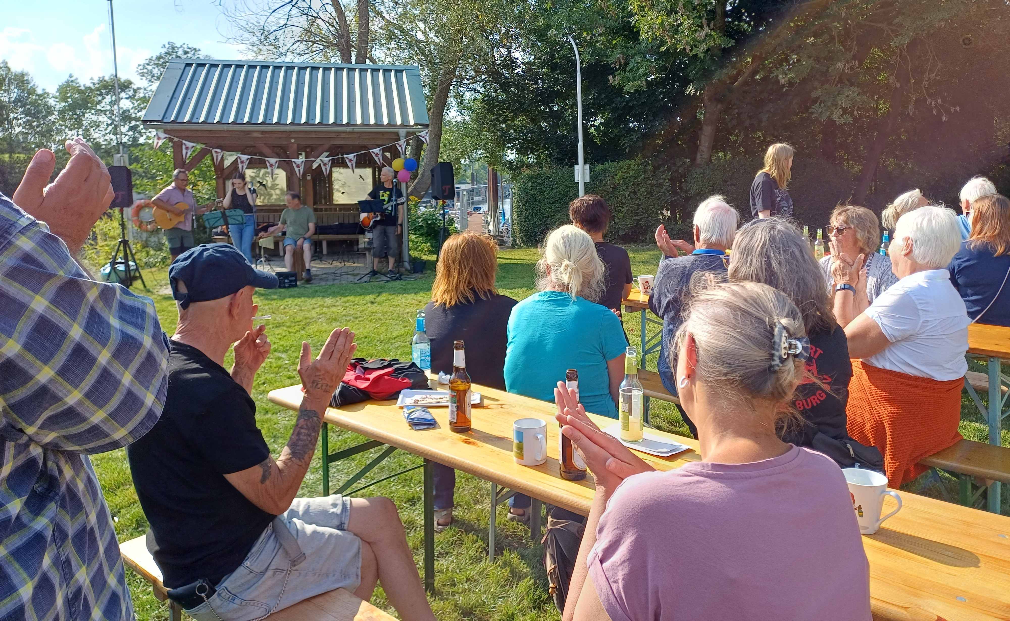 2025.08.30 Sommerfest Band klein