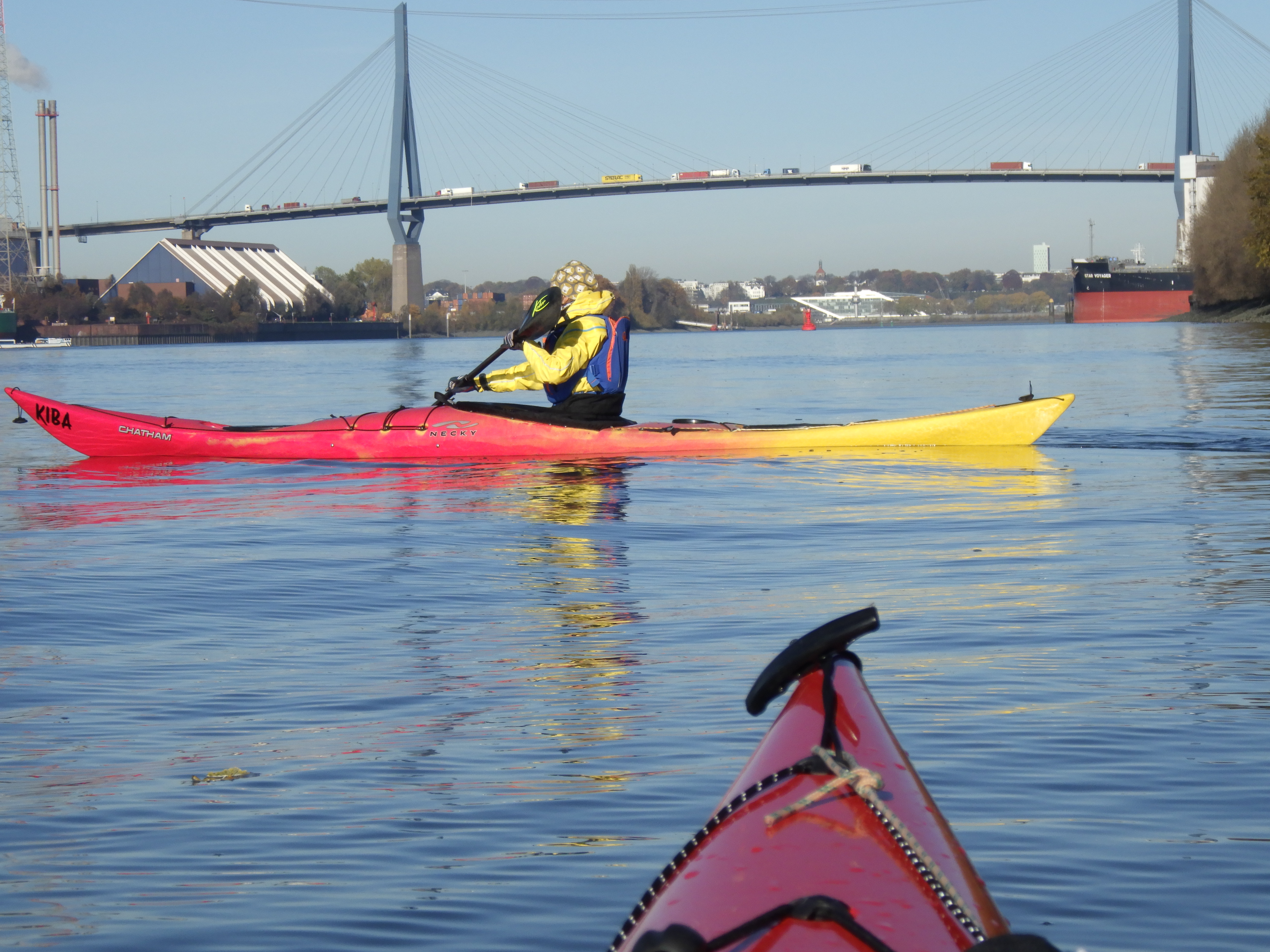 2025.11.06 Maike vor der Kohlbrandbrucke